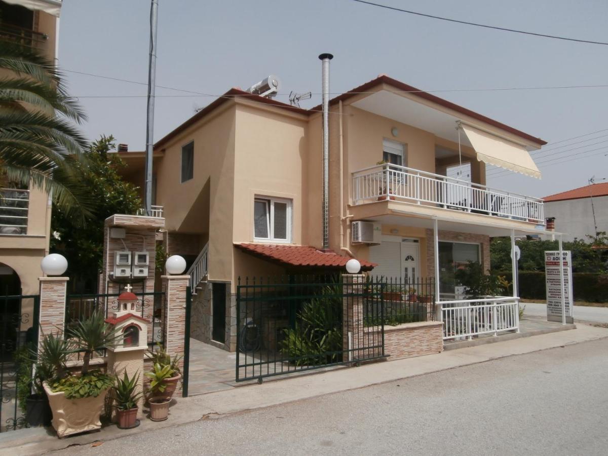 Villa Finikas Vrasná Exterior foto